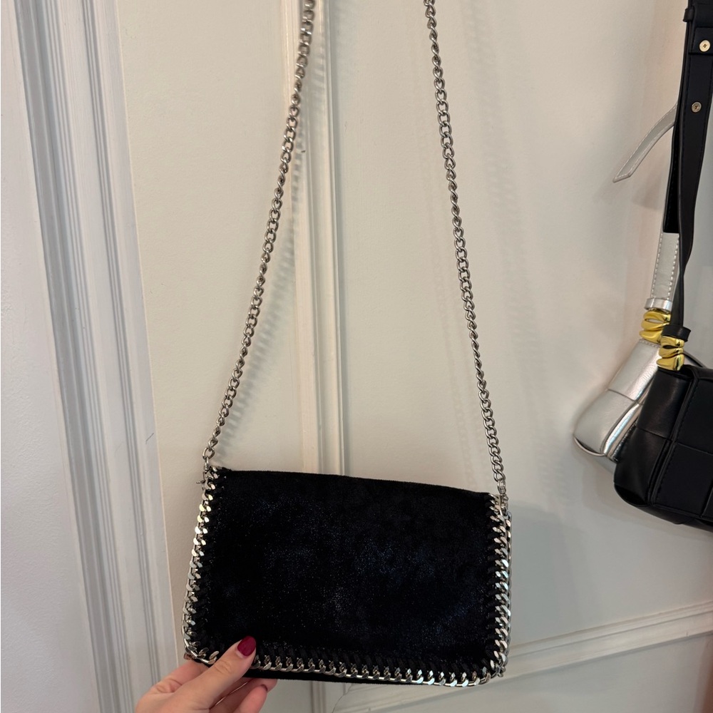 Black Chain Shoulder Bag